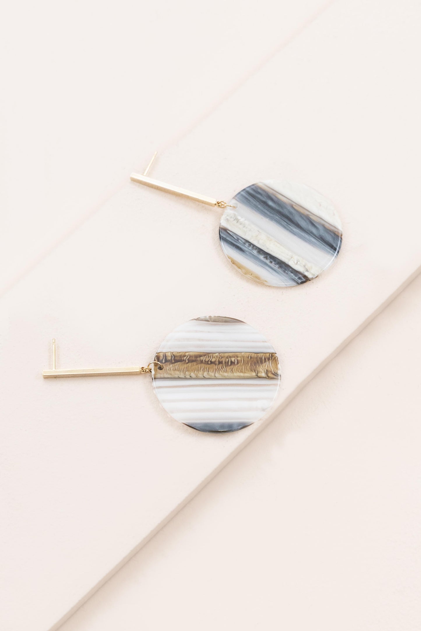 Safari Circle Drop Earrings | White