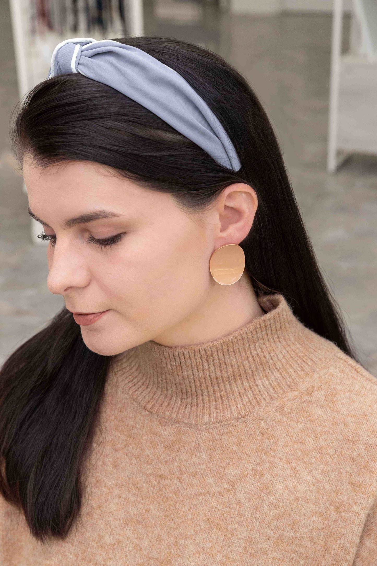 On a Curve Stud Earrings (14K) | Beige
