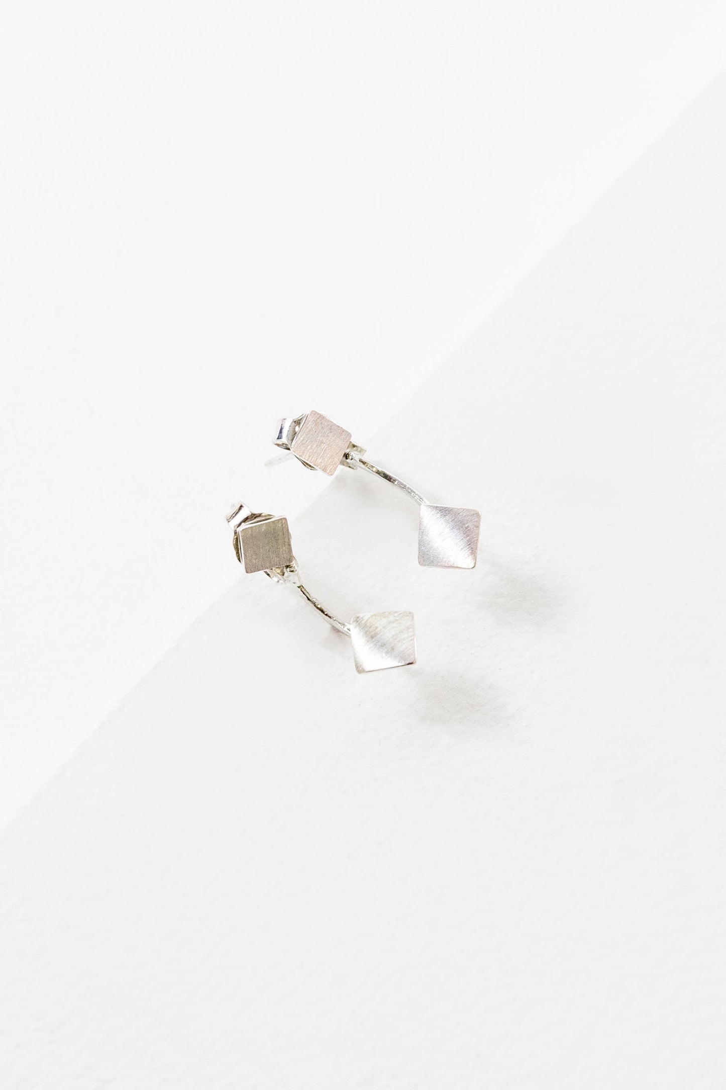 Be Square Ear Jacket