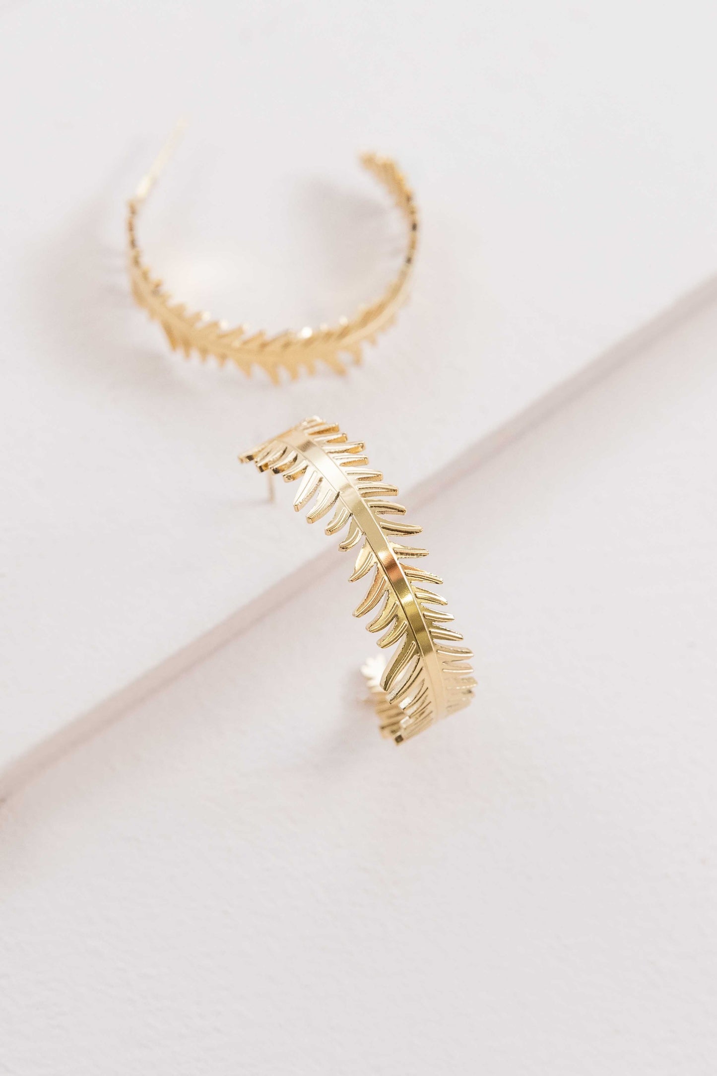Leaf Wreath Hoop Earrings (14K)