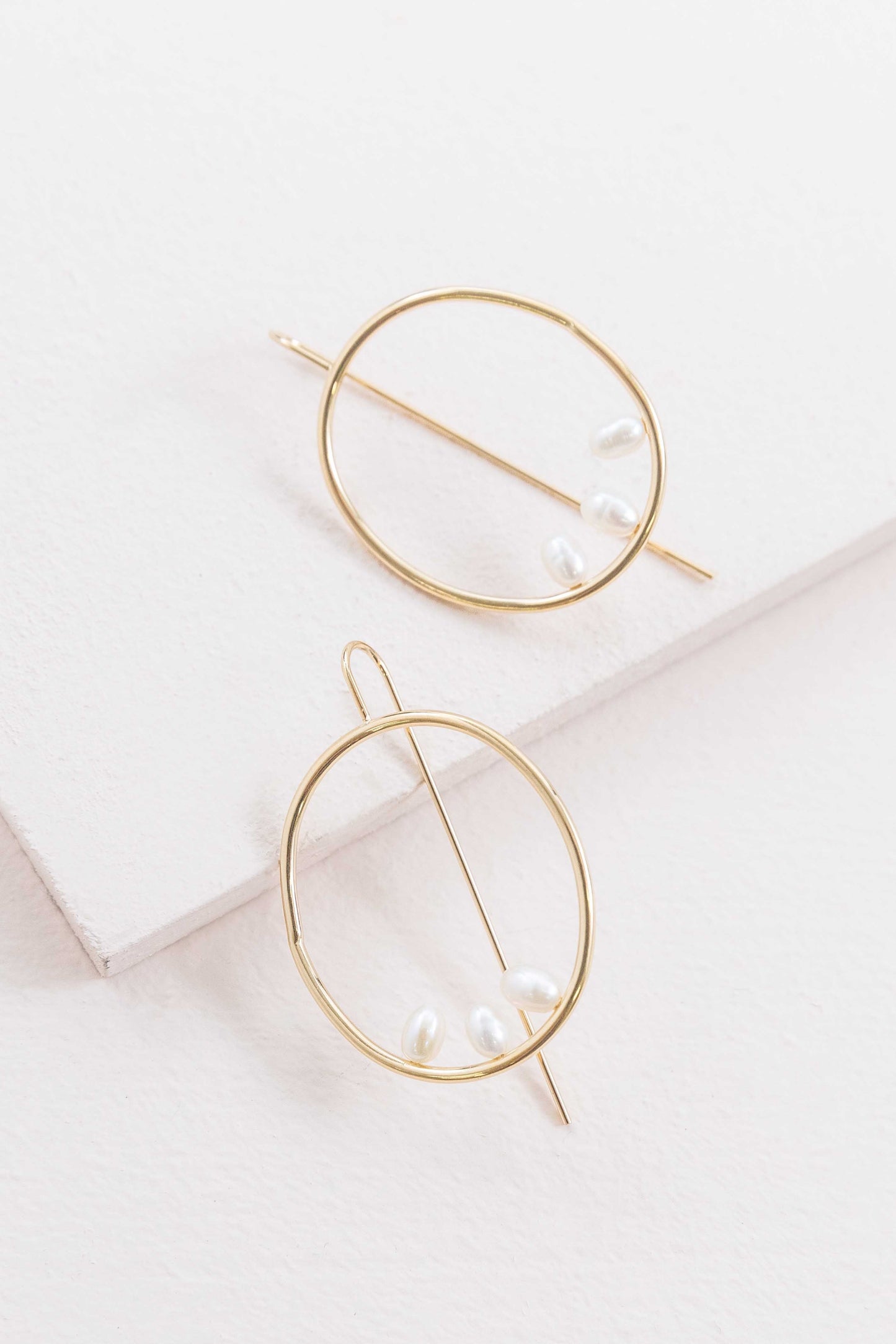 Right on Time Hook Earrings (14K)