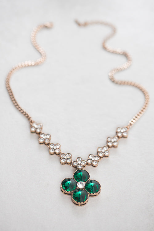 Clover Bib