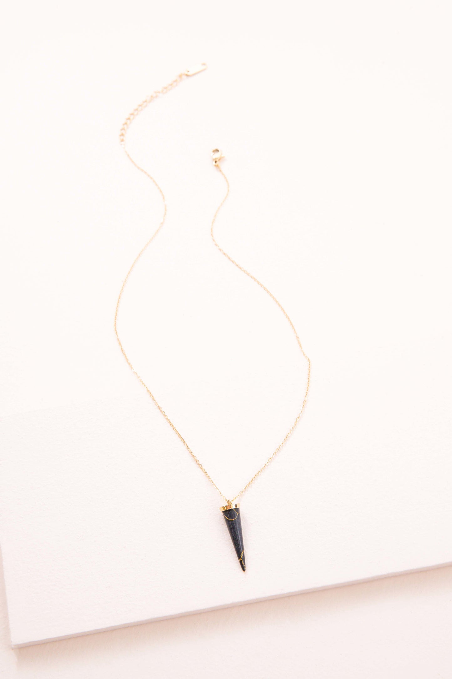 Spike Out Stone Necklace | Black Gold (14K)