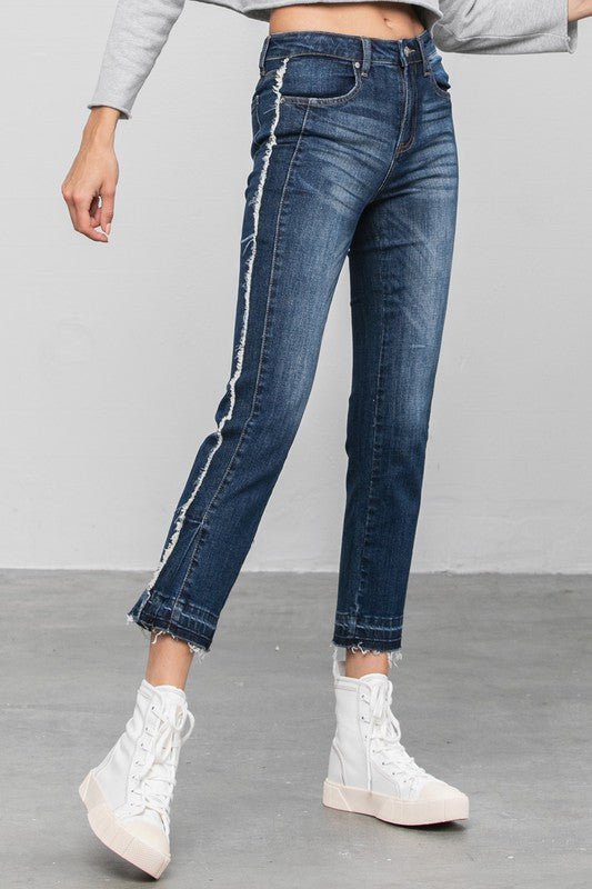 Frayed Hem Cropped Straight Jeans | Modern Boutique Fashion