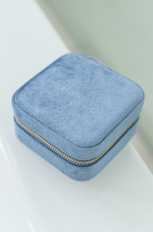 Eloise Velvet Jewelry Travel Carry Case | Modern Boutique Fashion