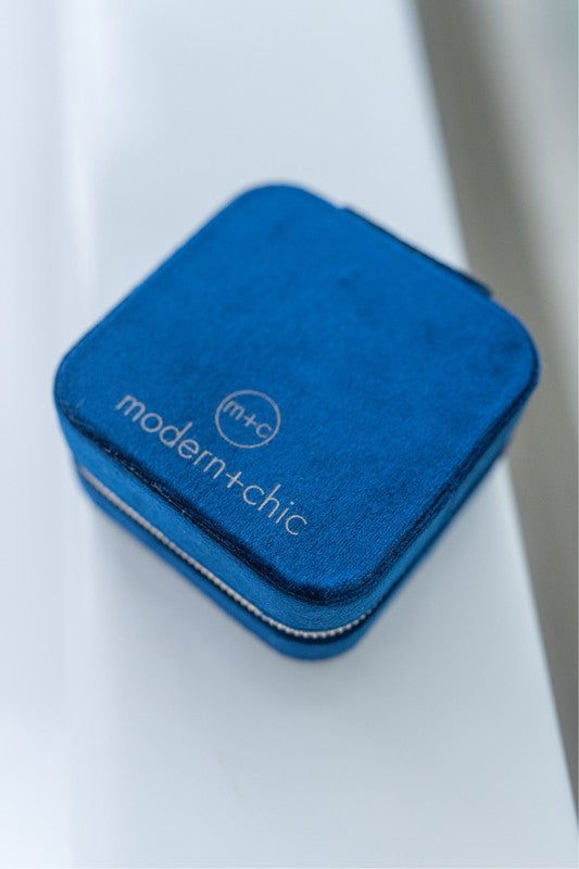 Eloise Velvet Jewelry Travel Carry Case | Modern Boutique Fashion