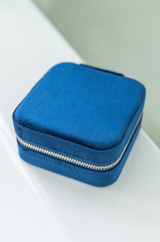 Eloise Velvet Jewelry Travel Carry Case | Modern Boutique Fashion