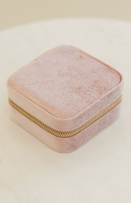 Eloise Velvet Jewelry Travel Carry Case | Modern Boutique Fashion