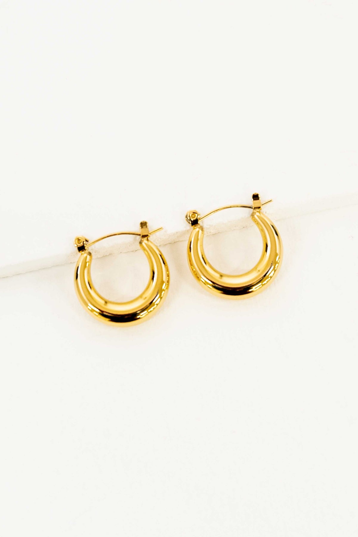 Simple Hoop Earrings | Gold