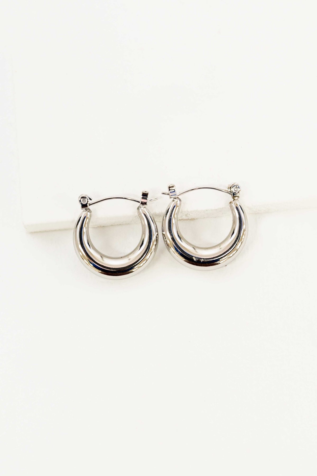 Simple Hoop Earrings | Silver