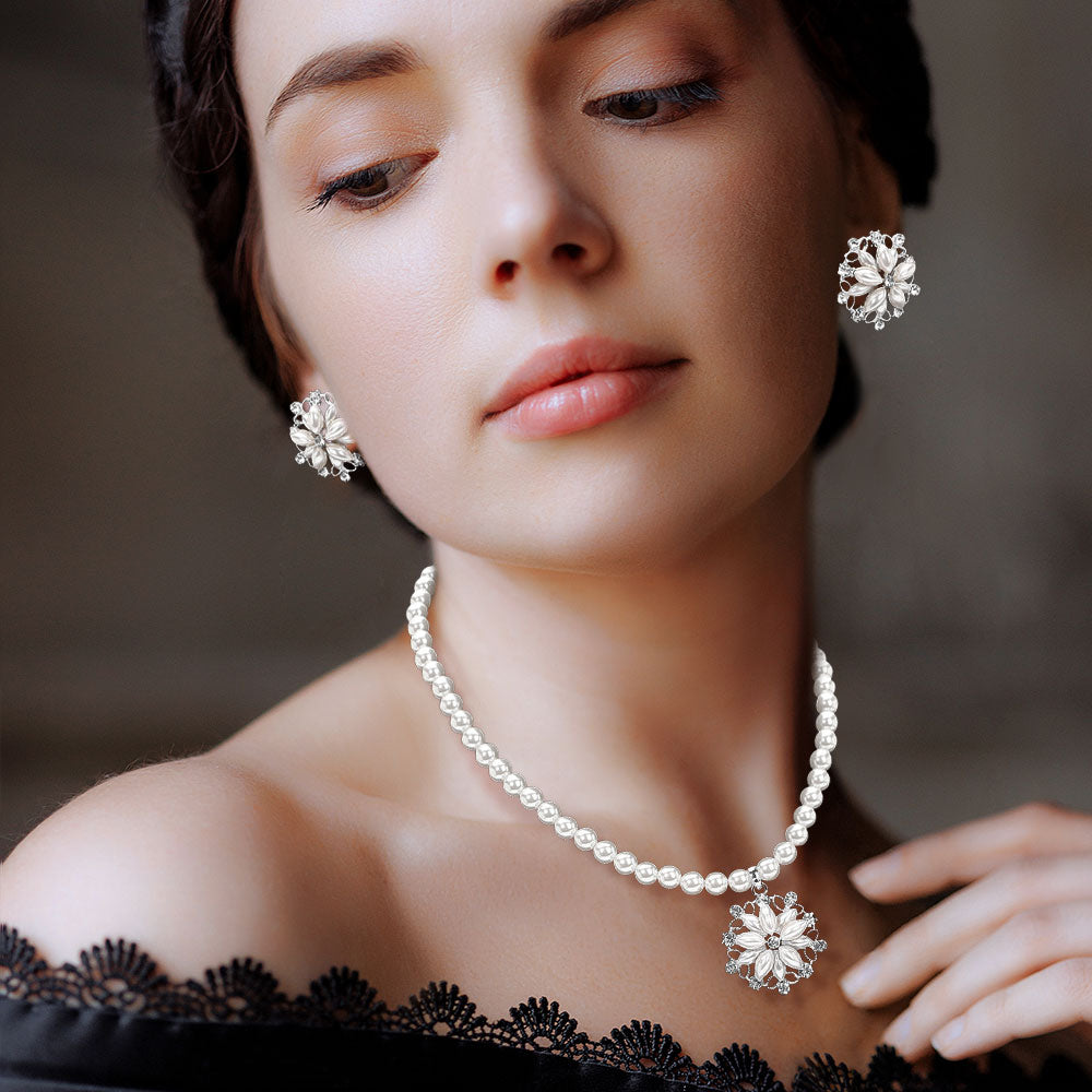 Pearl Flower Rhinestone Pendant Necklace
