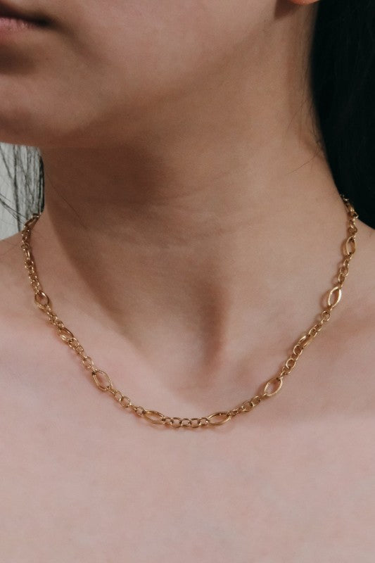 Spaced Oval Link Necklace Gold