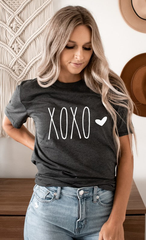 XOXO White Ink Heart Valentines Day Graphic Tee - ShopModernEmporium