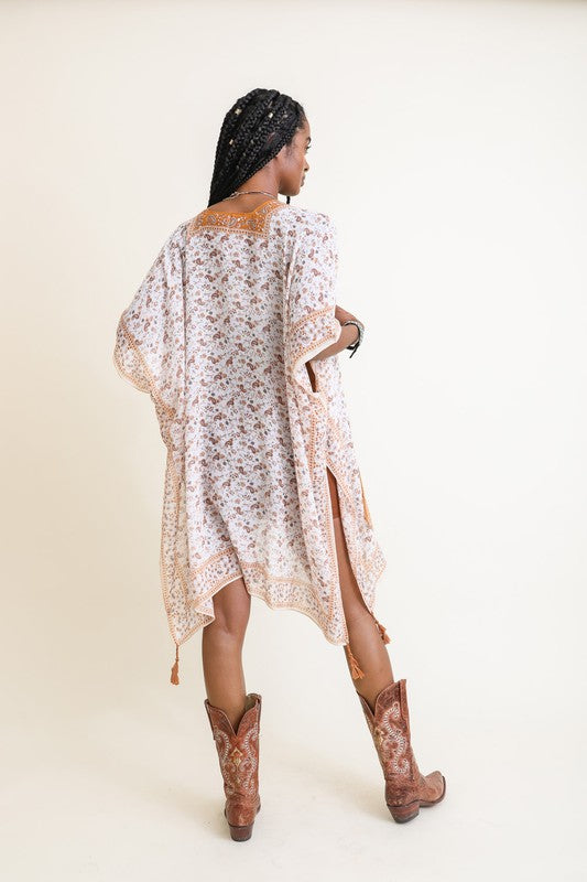 Ditsy Floral Paisley Kimono - ShopModernEmporium