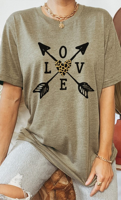 Love Metallic Leopard Heart Arrows Graphic Tee - ShopModernEmporium
