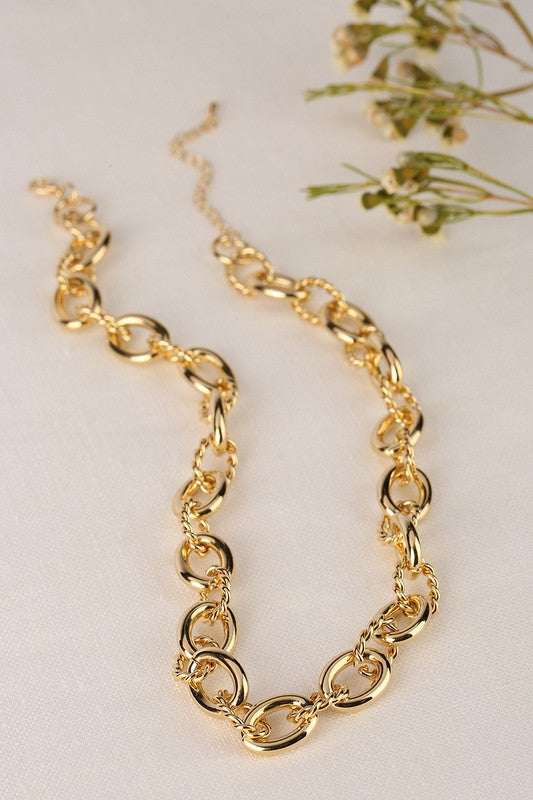 Bold chain necklace   gold - ShopModernEmporium