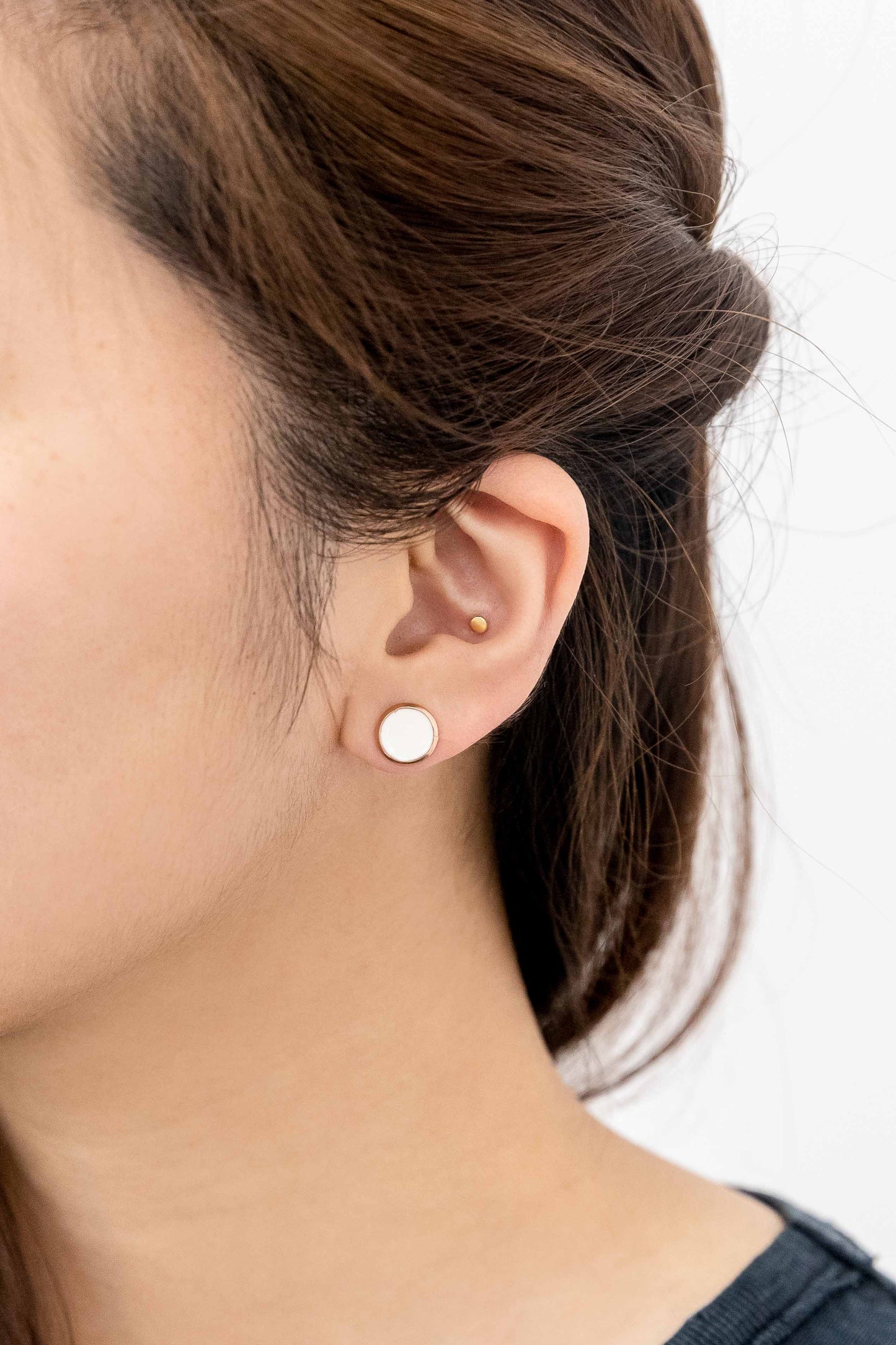 10mm Palette Earrings | White (14K)
