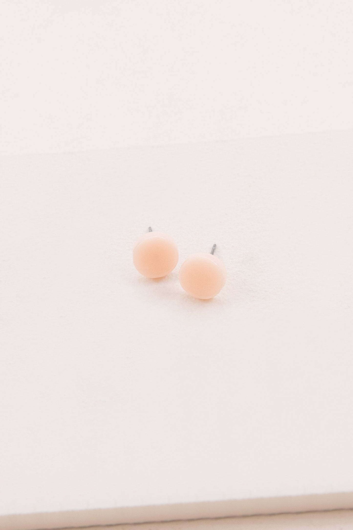 Porsha Circle Stud Earrings | Peach