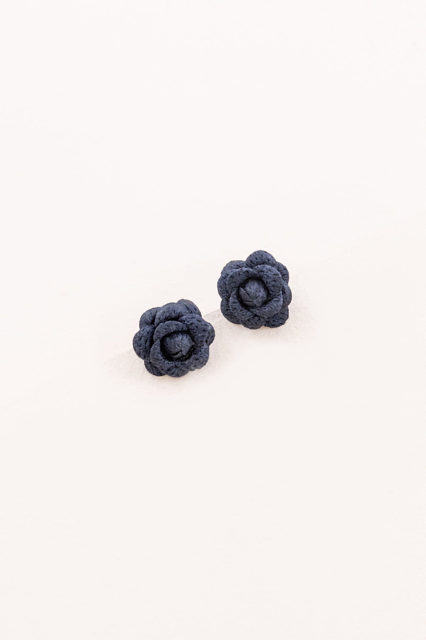 Lilou Flower Earrings | Dark Navy