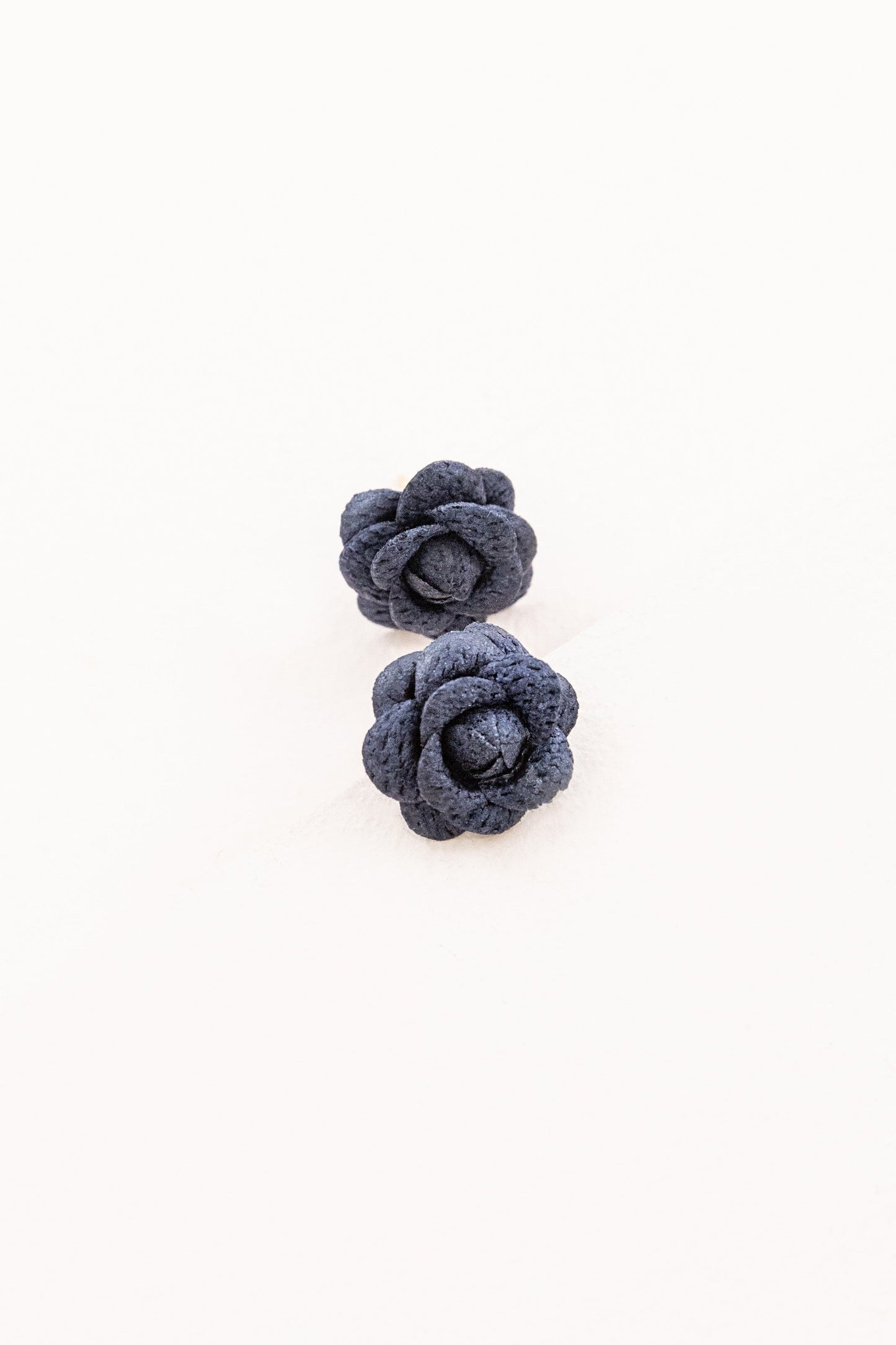Lilou Flower Earrings | Dark Navy