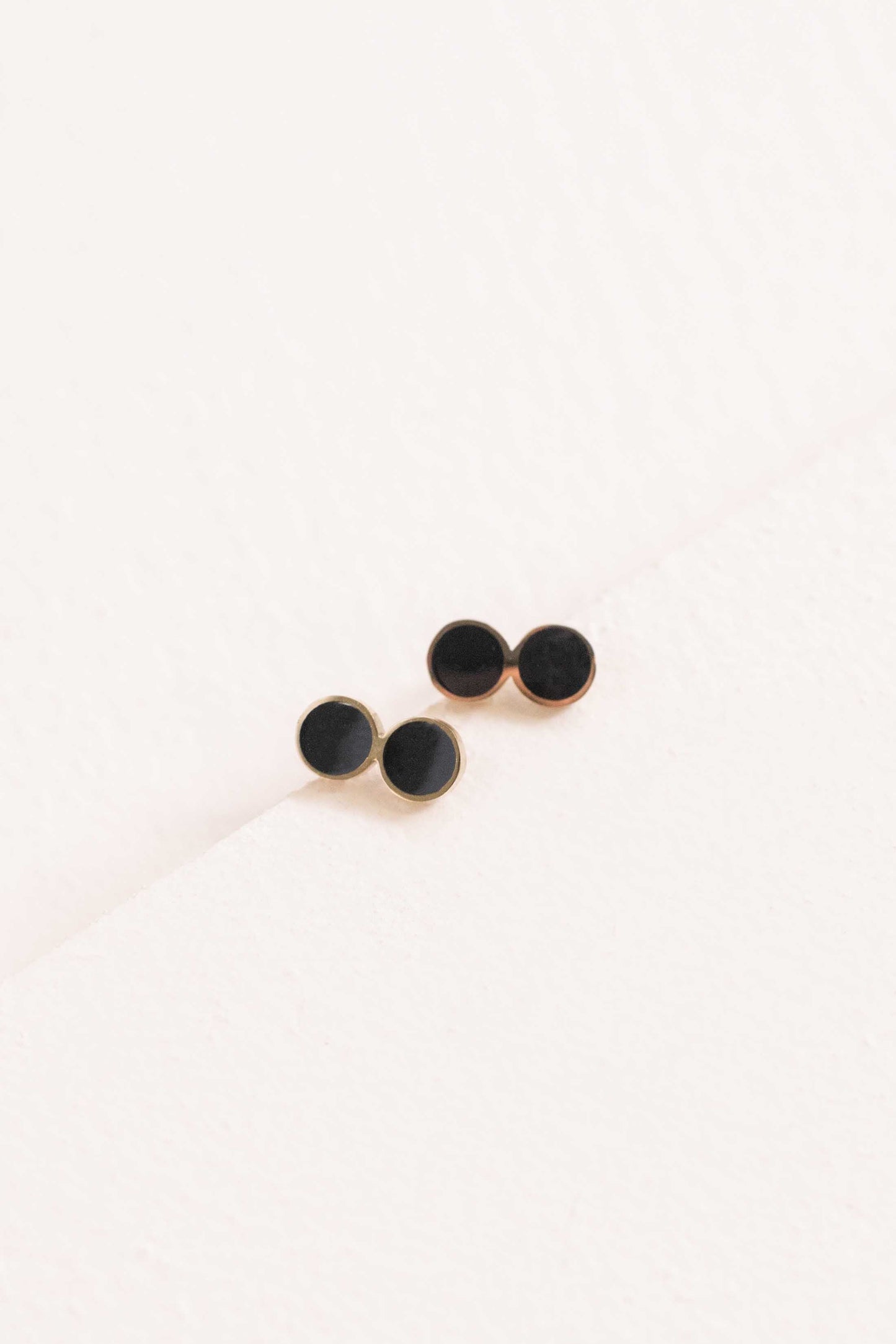 Icona Round Earrings (14K)