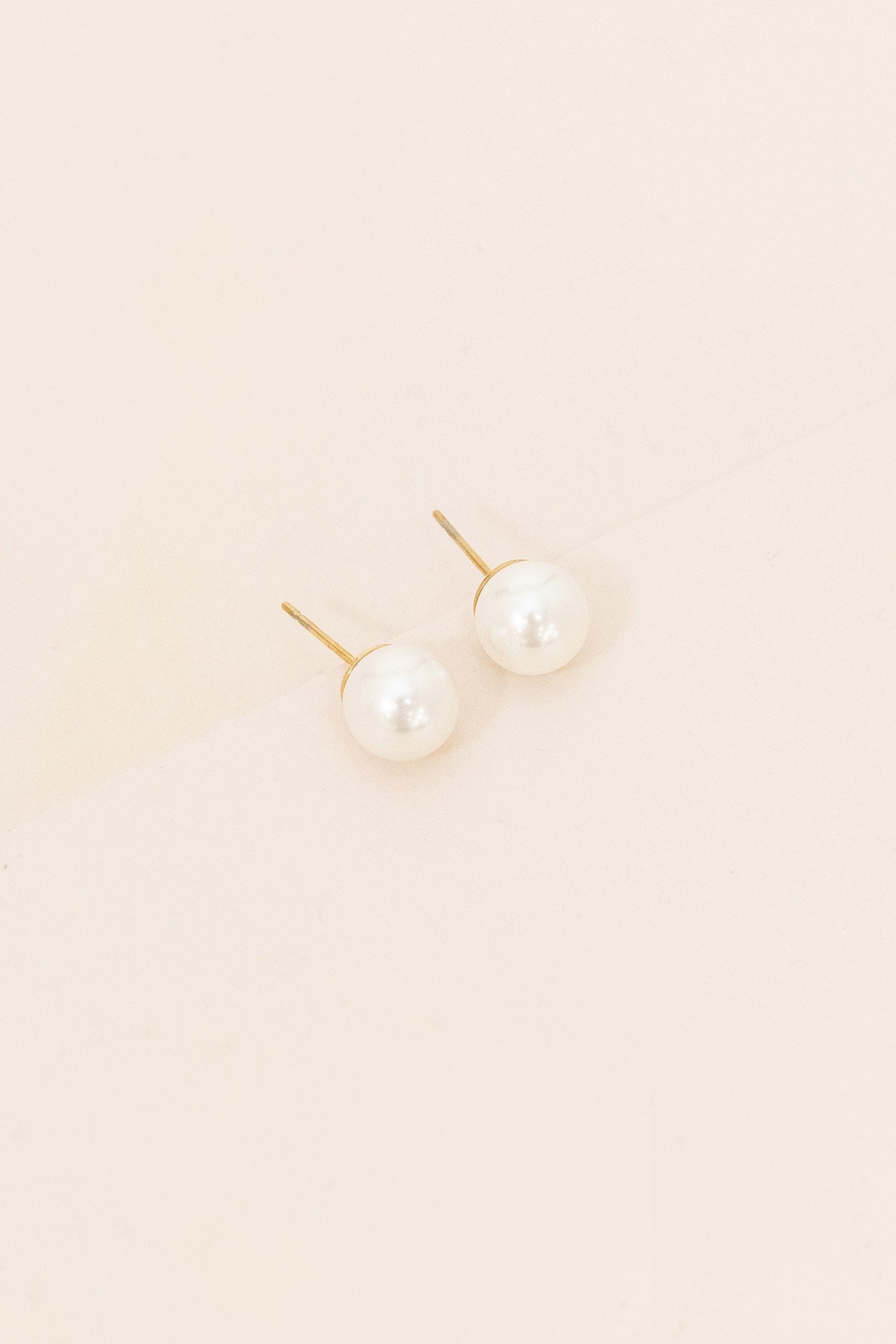 Flawless Pearl Stud Earrings | Medium (14K)