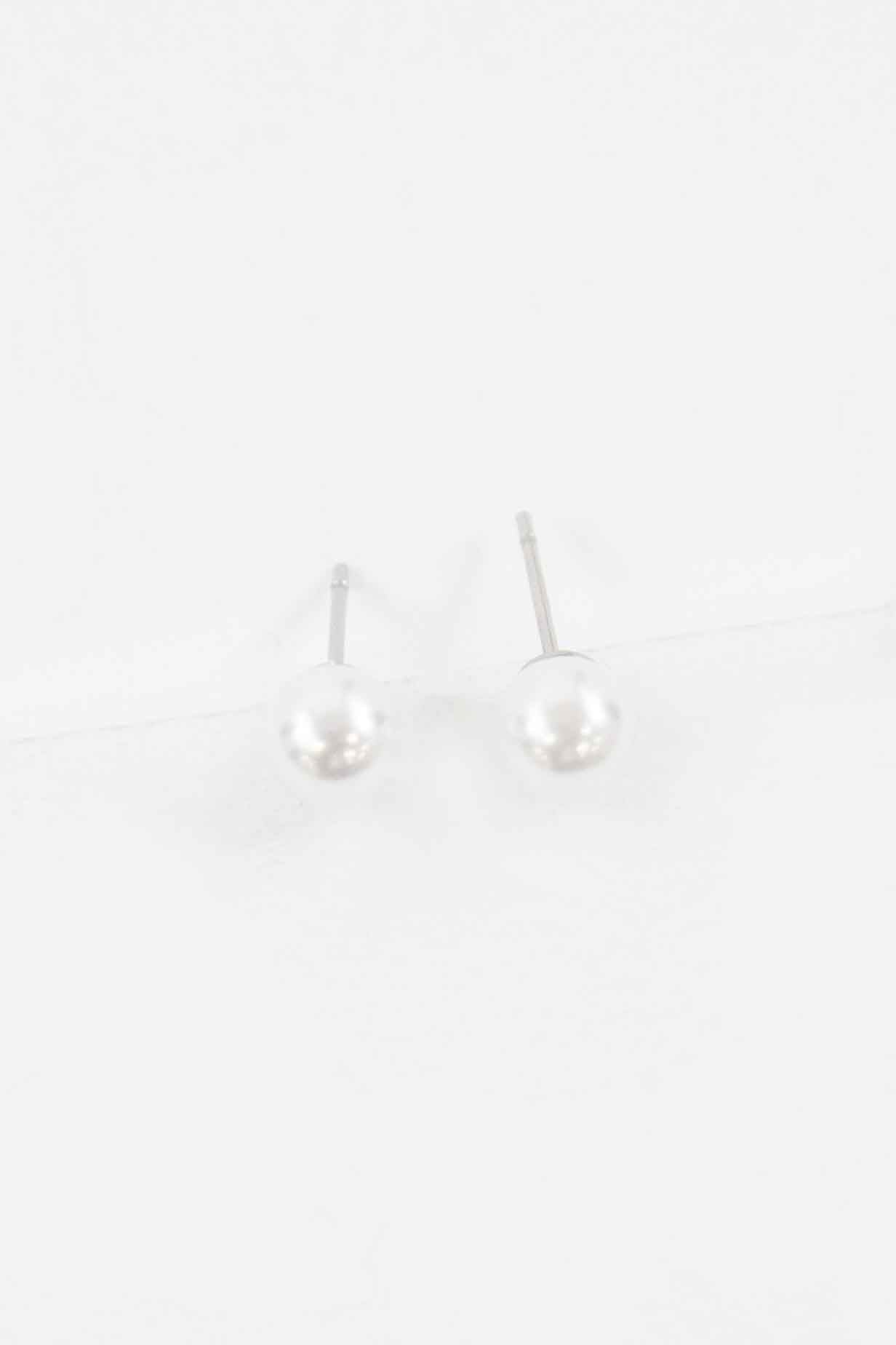 Simple Pearl Earrings | Silver