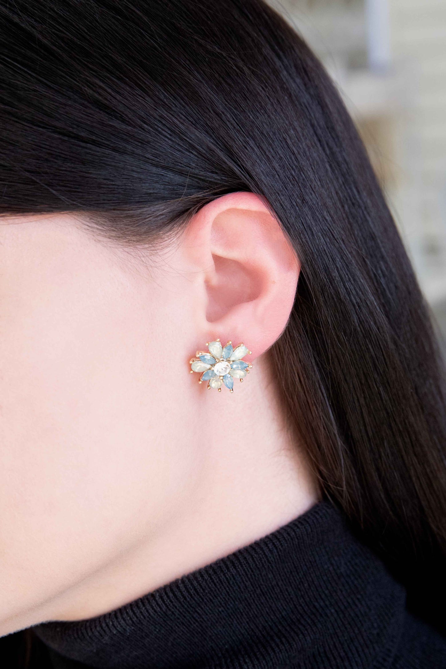 Amaryllis Blue Stud Earrings