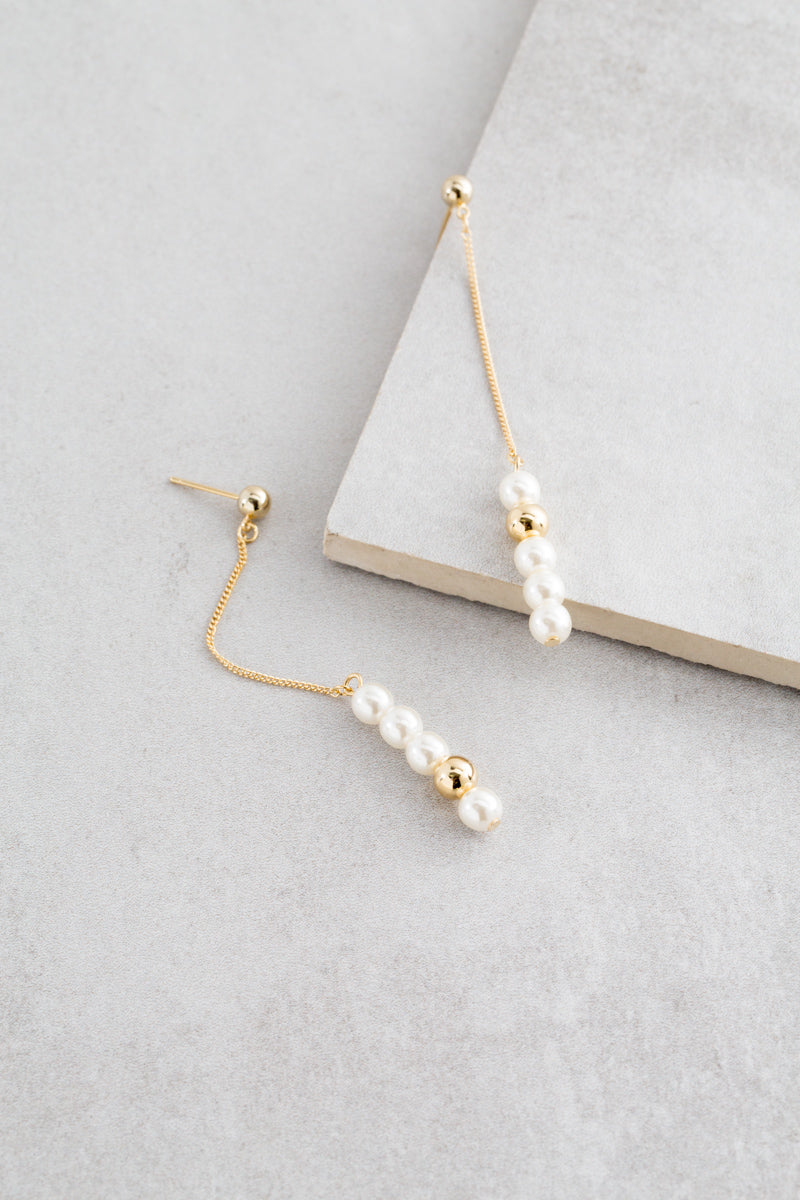 Darling Pearl Dangle Earrings