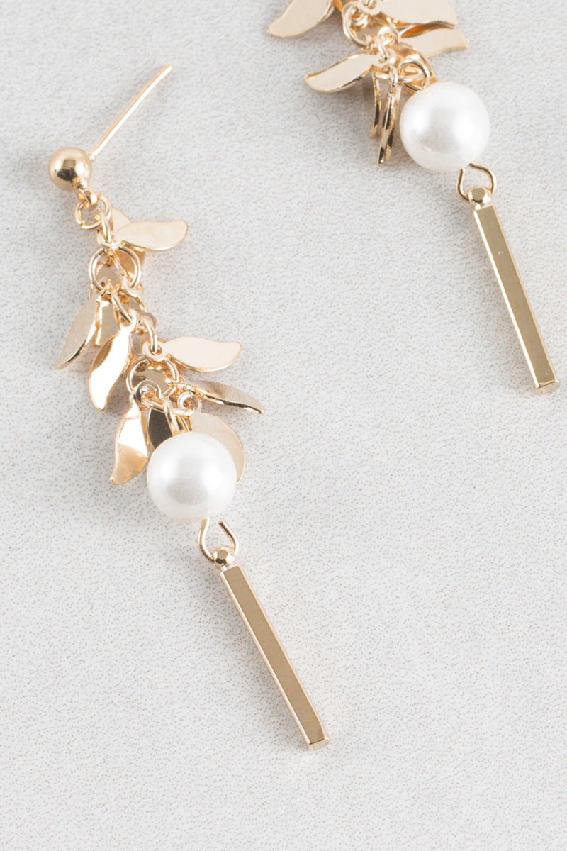 Cornelia Pearl Dangle Earrings