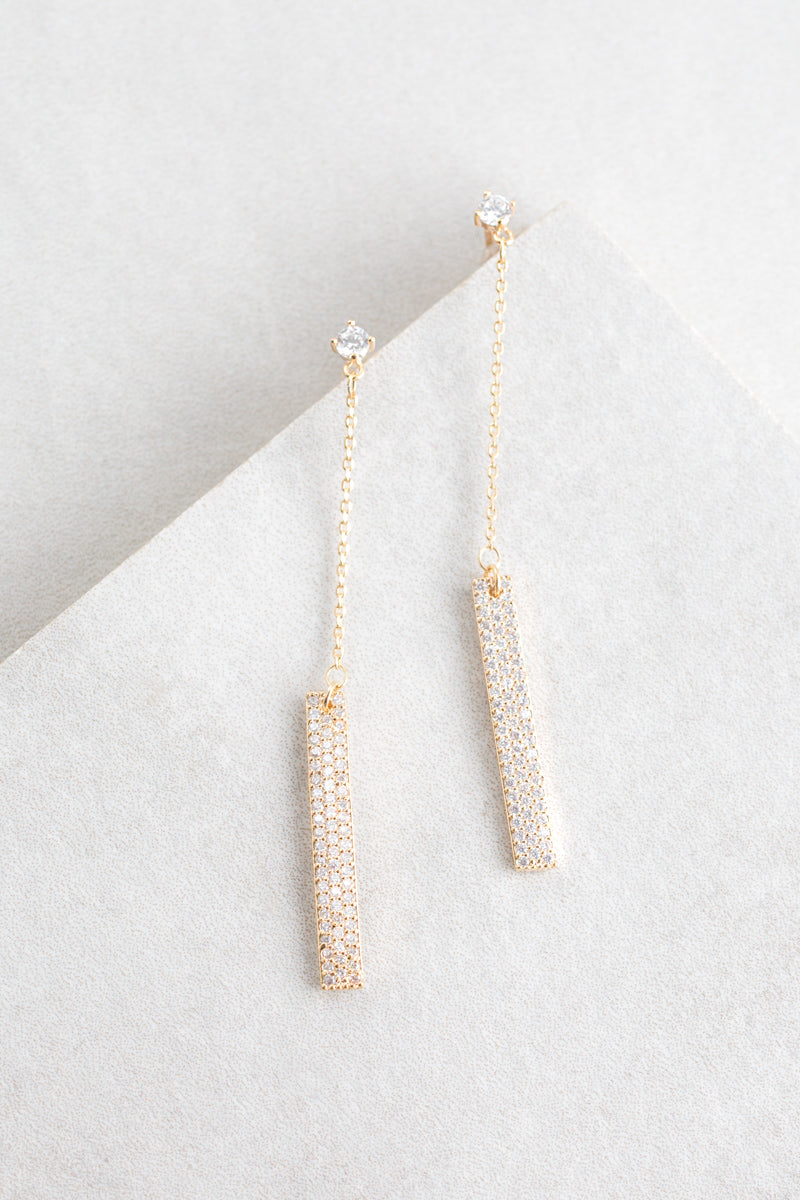 Walk The Carpet Dangle Earrings | Gold