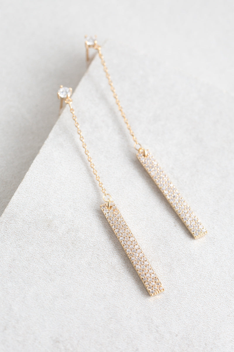 Walk The Carpet Dangle Earrings | Gold