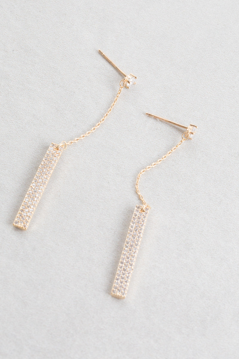 Walk The Carpet Dangle Earrings | Gold