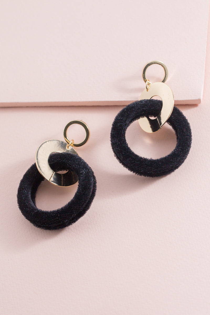 Come On Over Earrings | Black