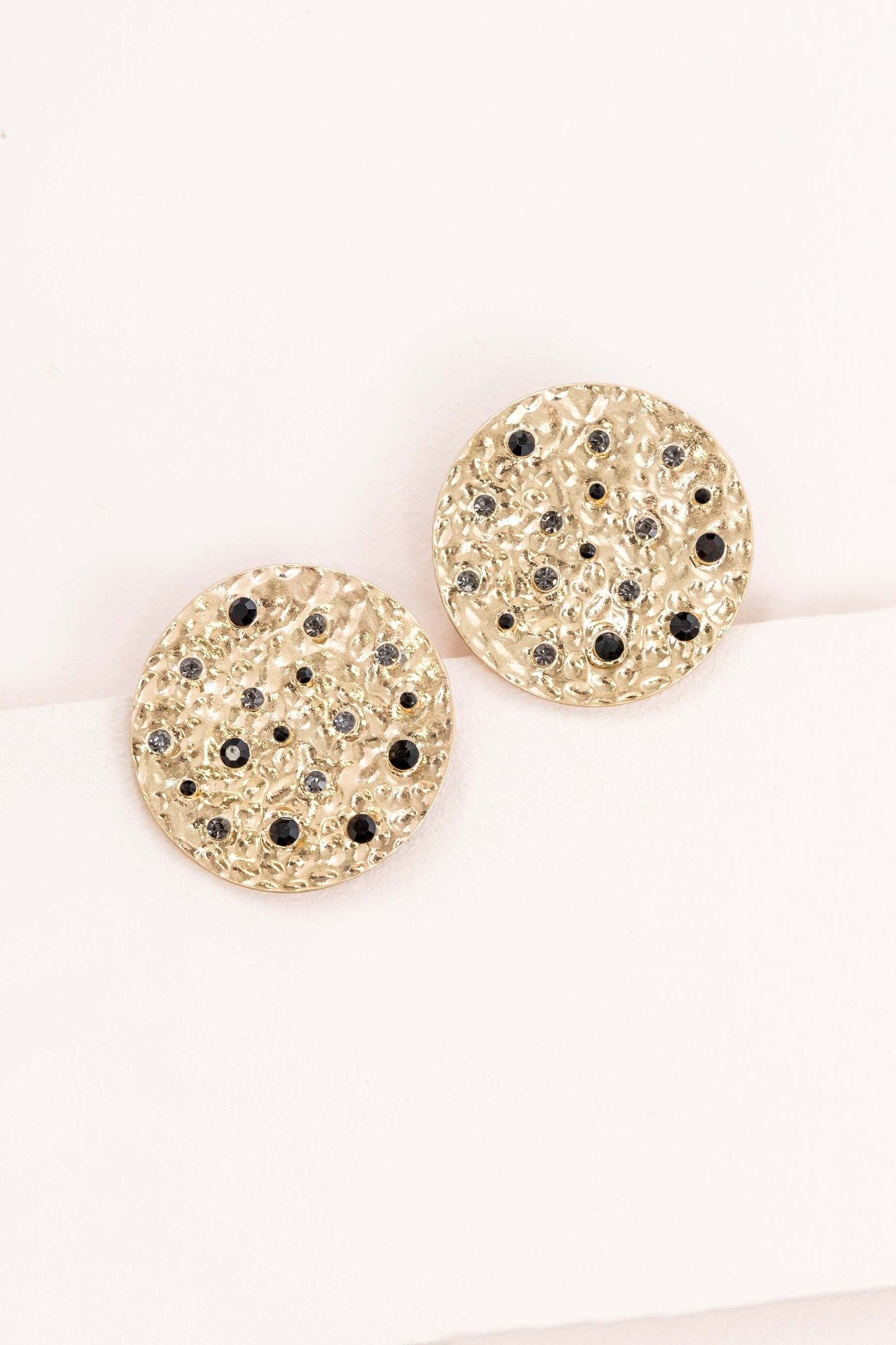 Wishing Well Plate Earrings | Black