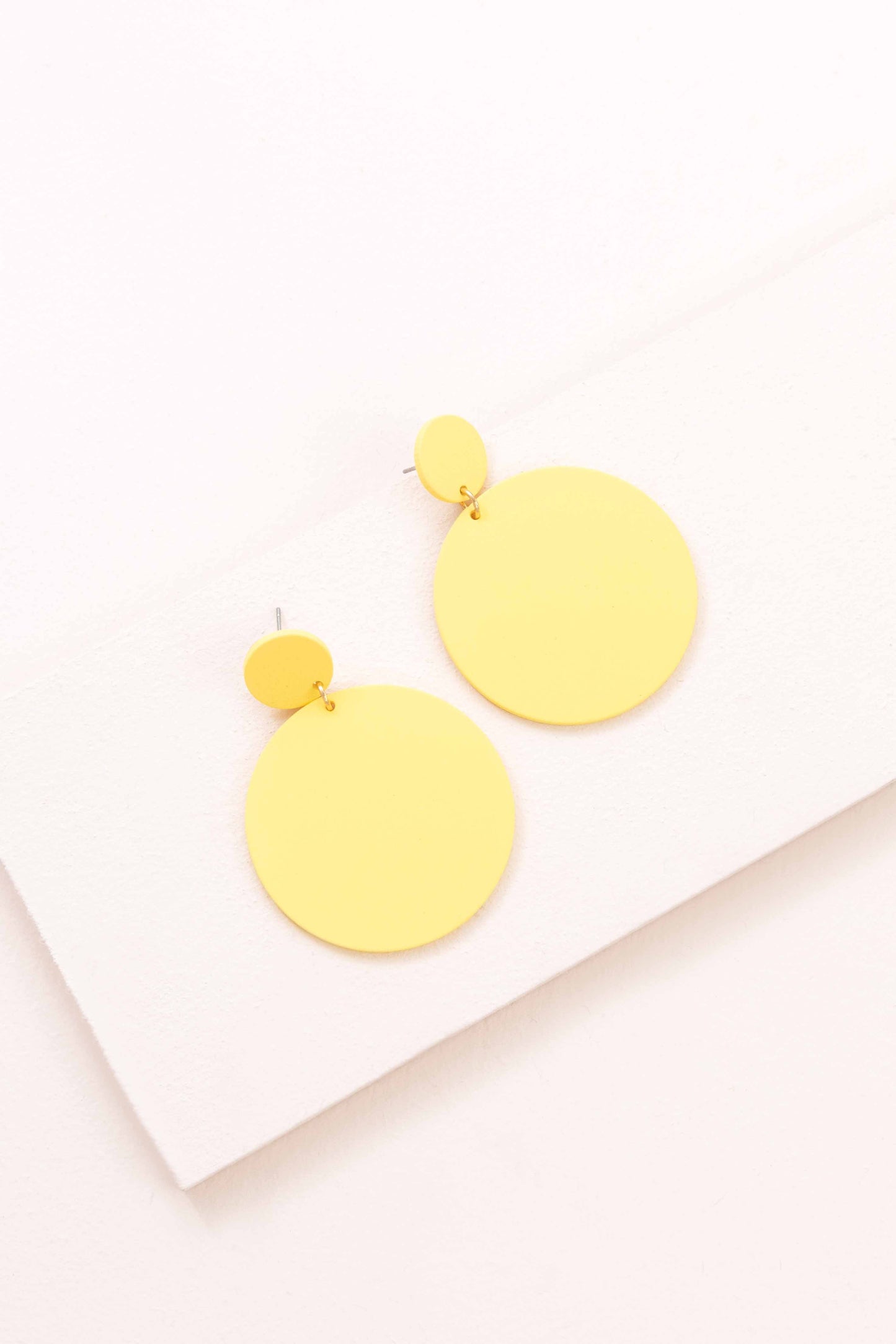 En Vogue Dangle Earrings | Yellow