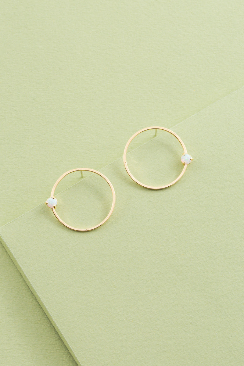 Pixum Orbit Stone Earrings | White
