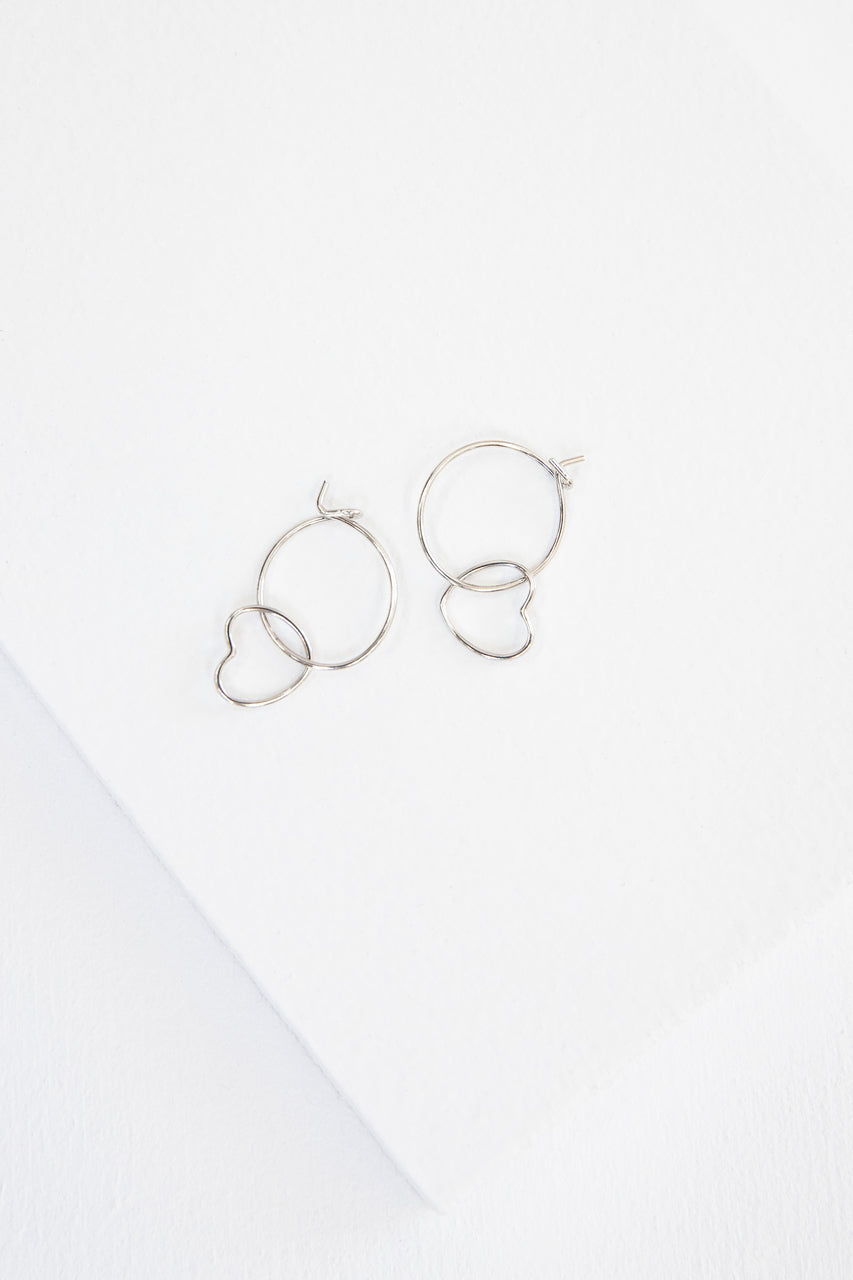 Mini Hoop Wire Earrings | Heart (sterl.)