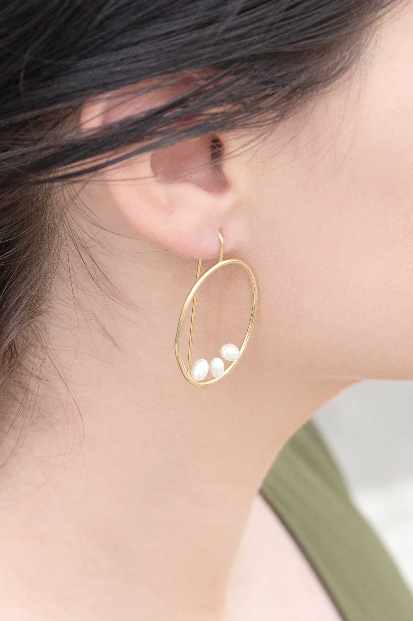 Right on Time Hook Earrings (14K)