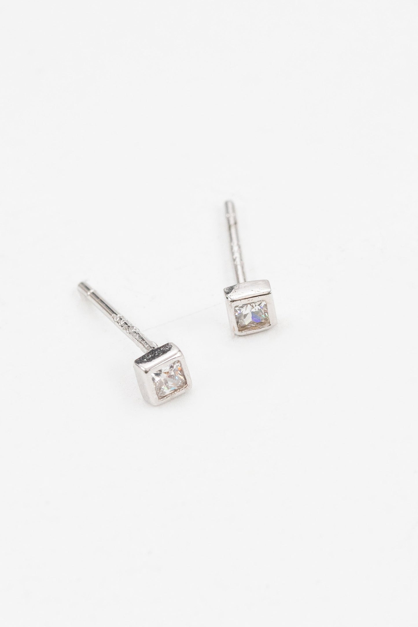 Square Seed Stud Earrings