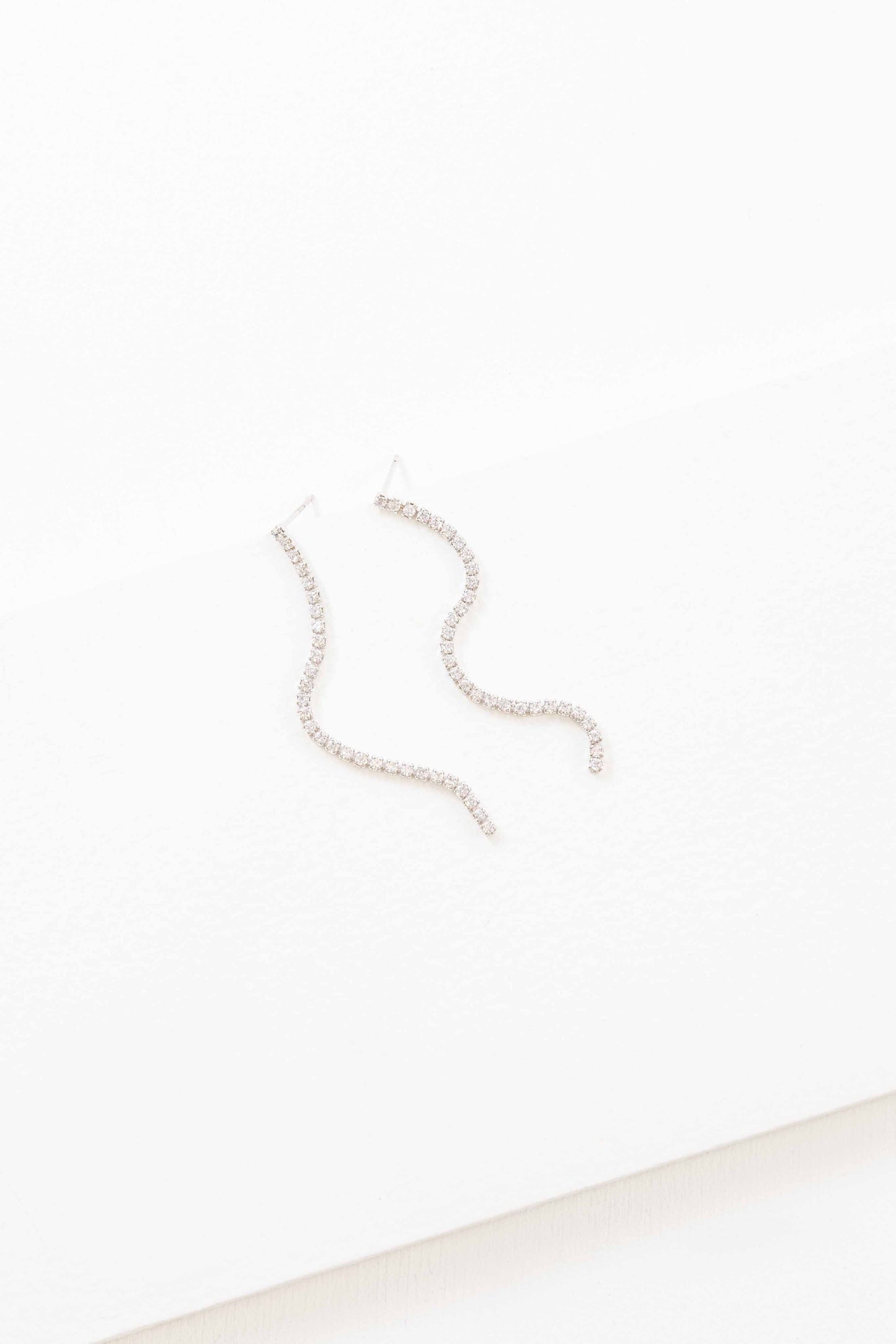 Airs and Graces Dangle Earrings | Silver (sterl.)