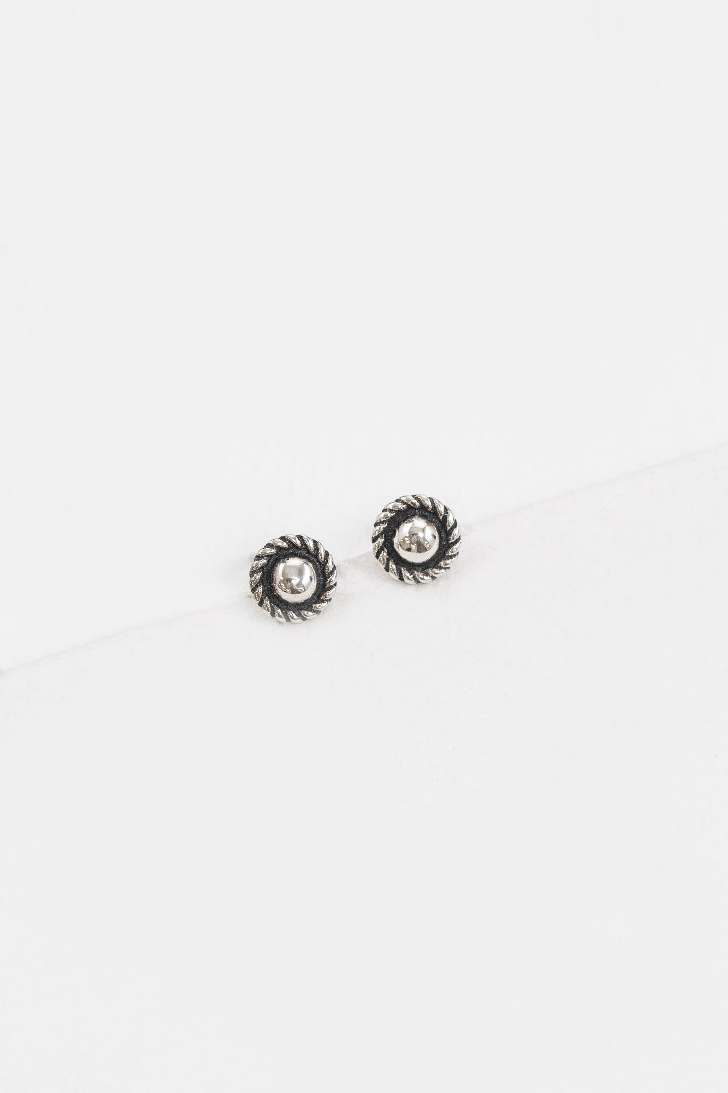 Gayatri Stud Earrings (sterl.)