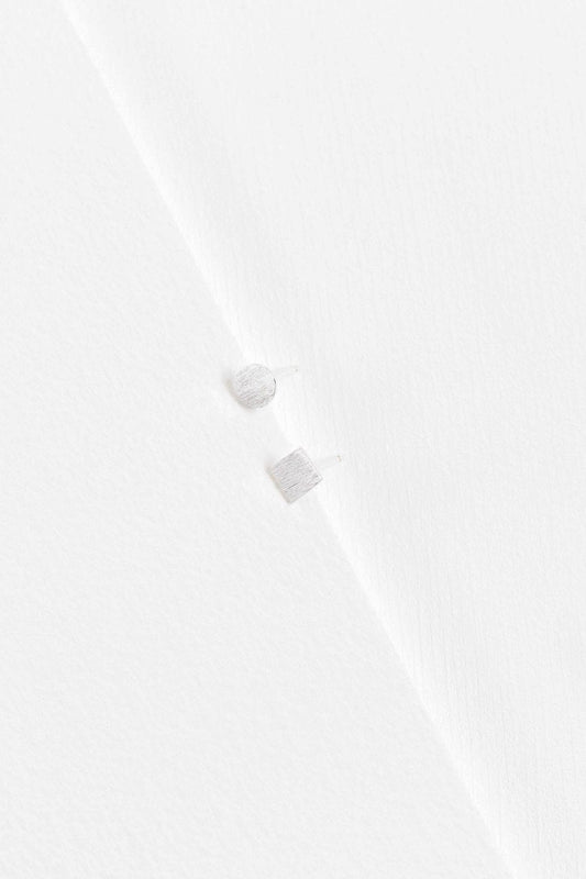 Square to Circle Mismatched Earrings | Silver (sterl.)