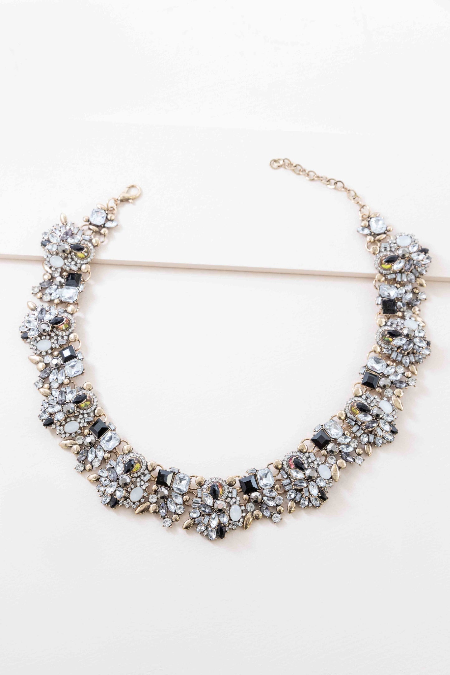 Bree Iridescent Collar