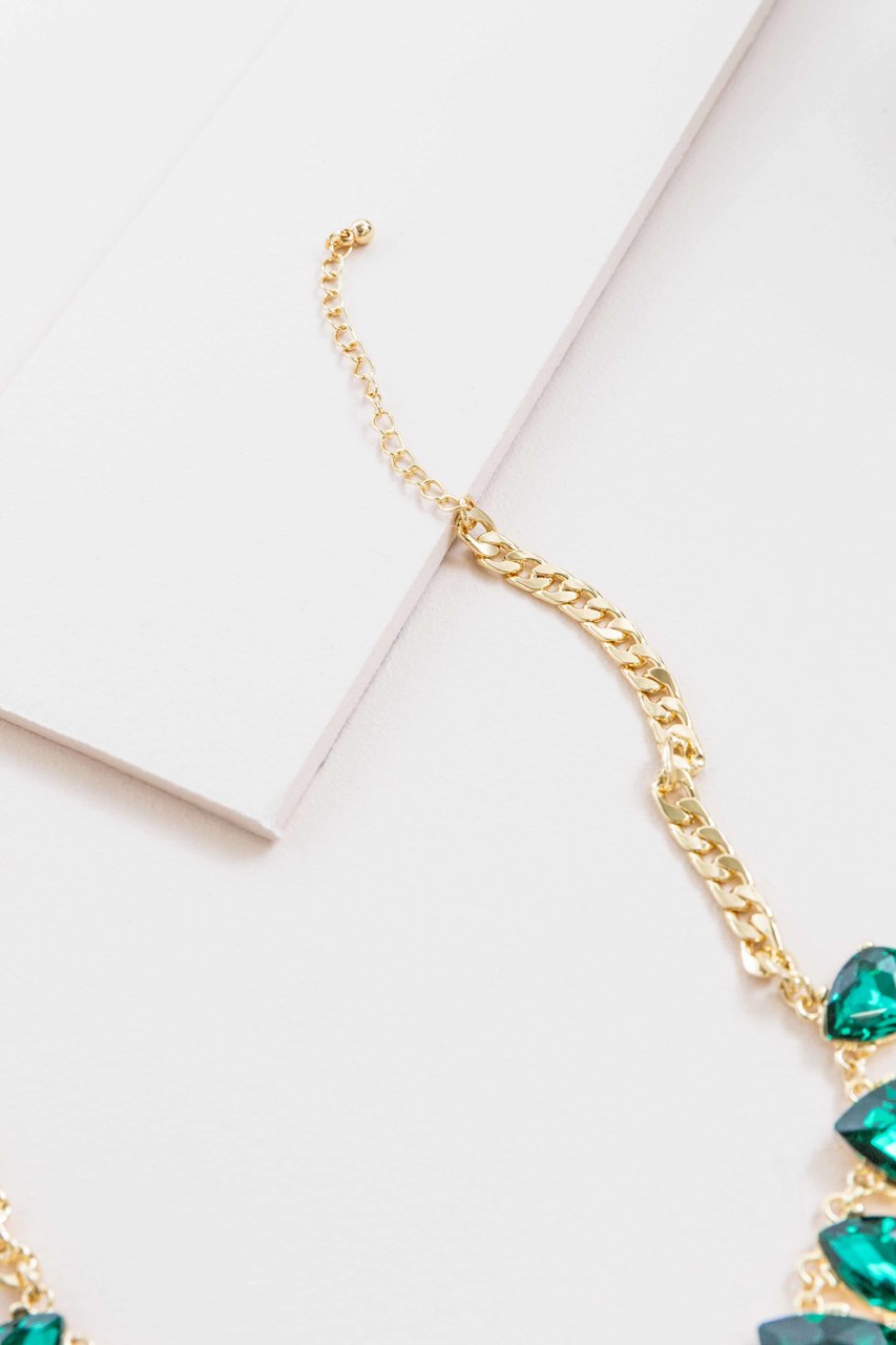 Briel Bejeweled Tear Drop Necklace | Emerald