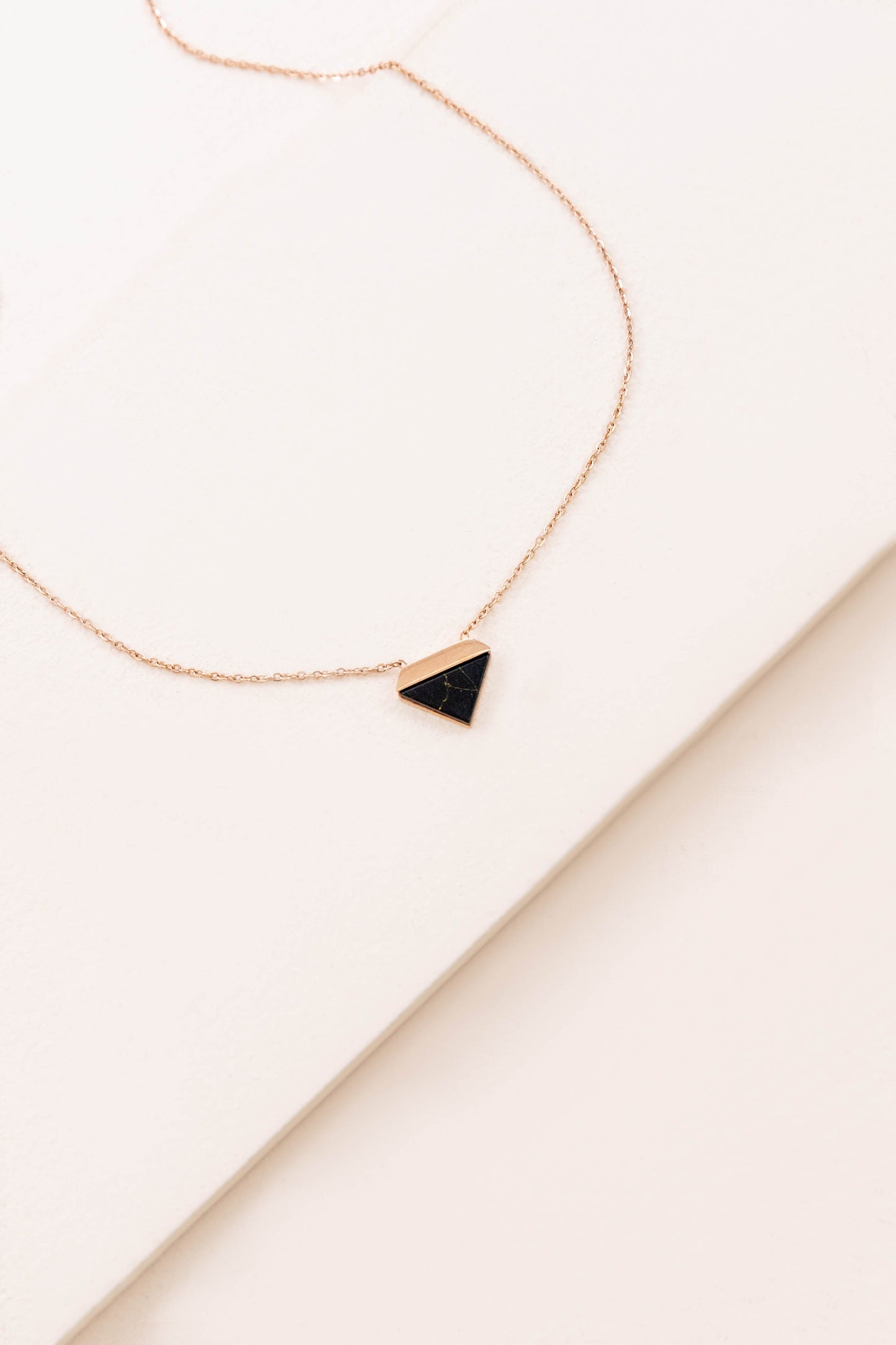Trigon Stone Necklace | Black (14K)