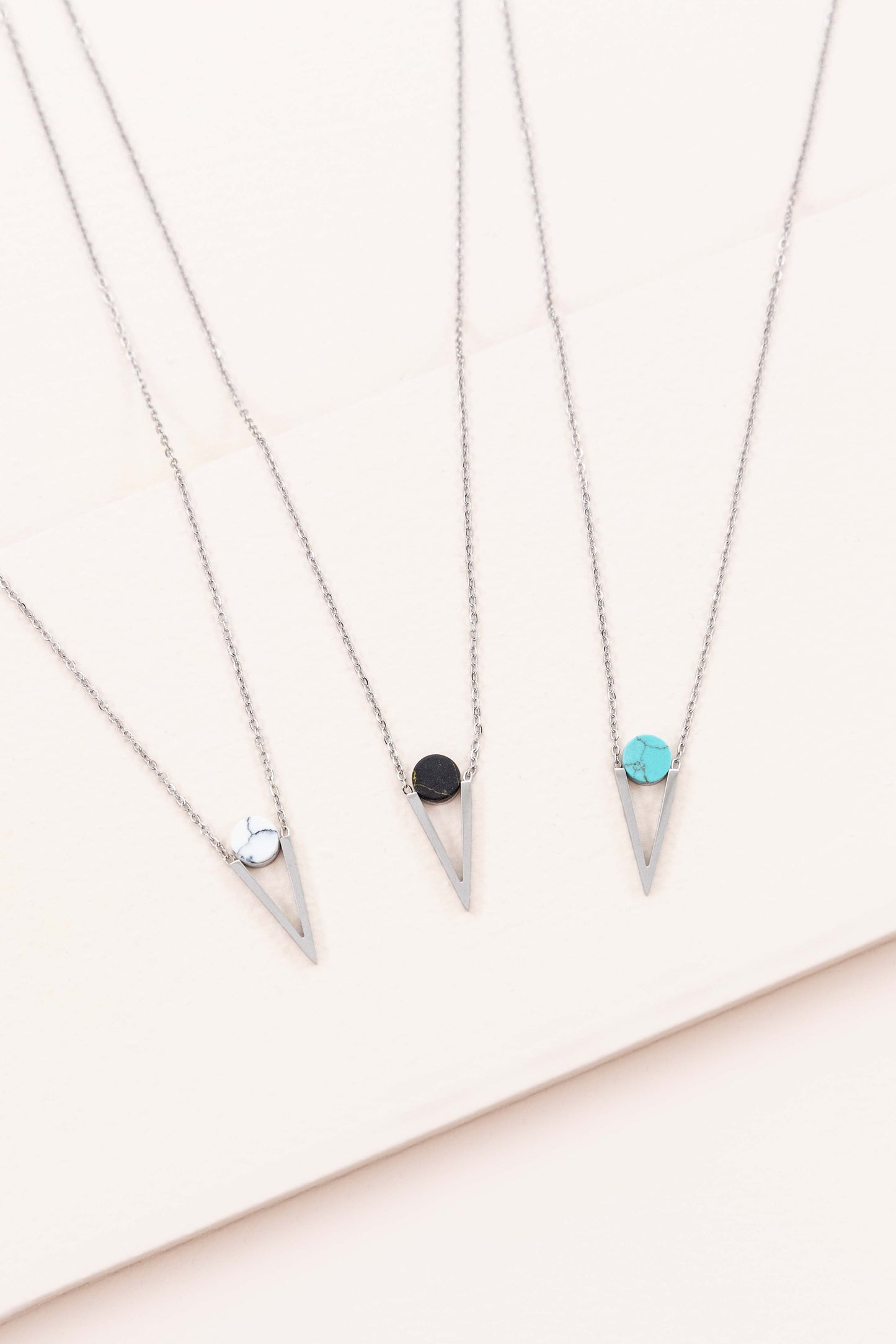 Tensly Point Stone Necklace | Silver