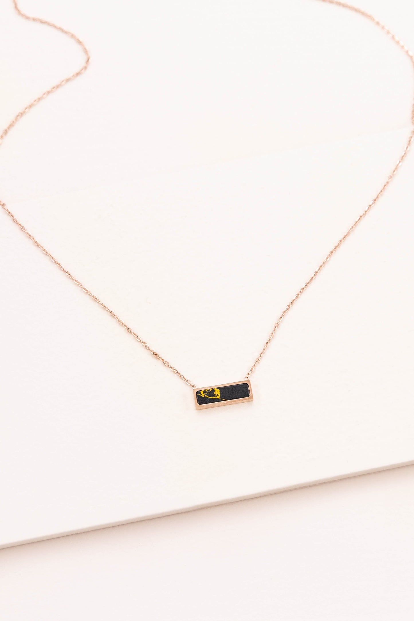 Beaming Bar Stone Necklace | Rose Gold (14K)