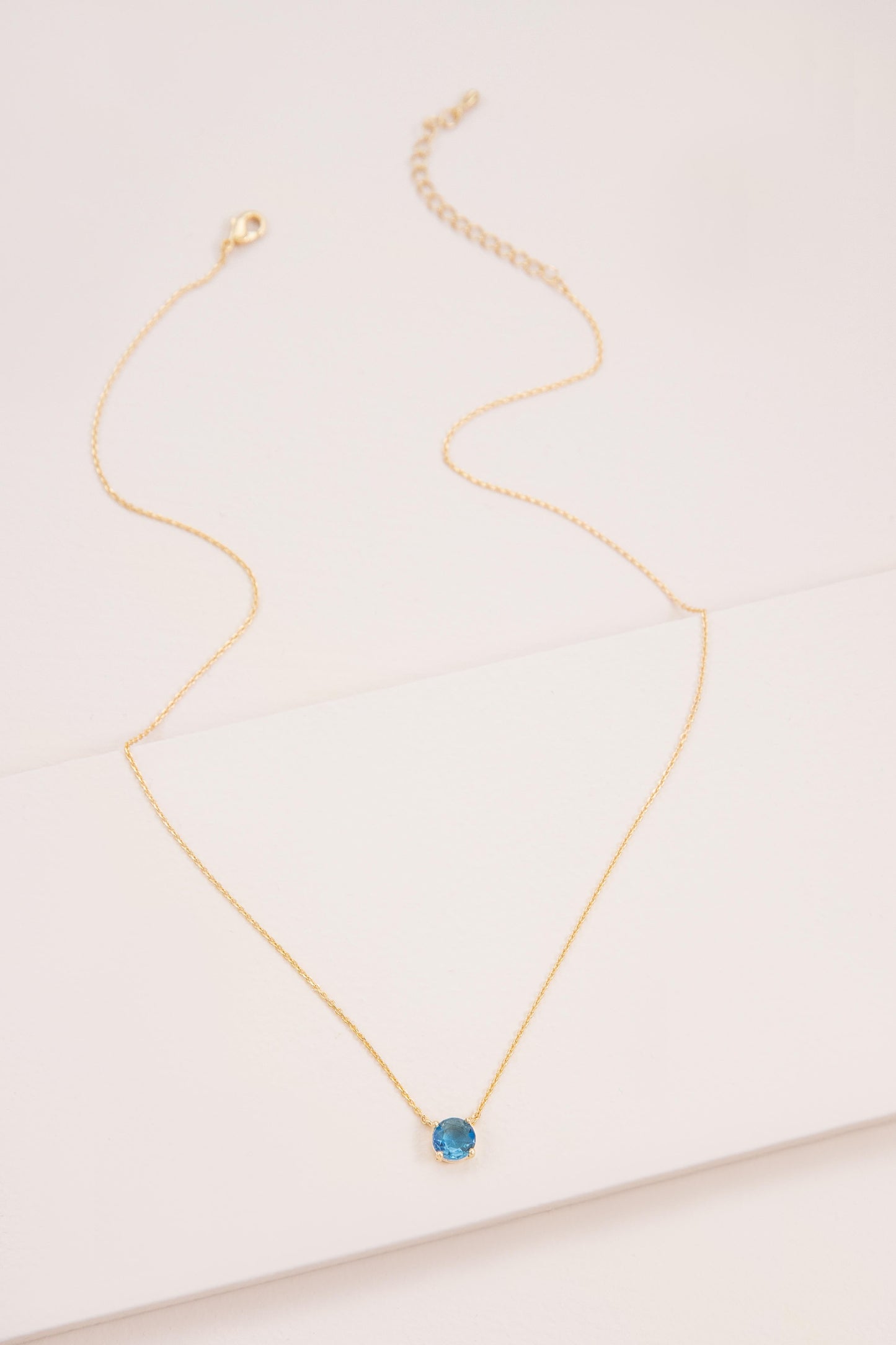 Ombre Stone Round Necklace