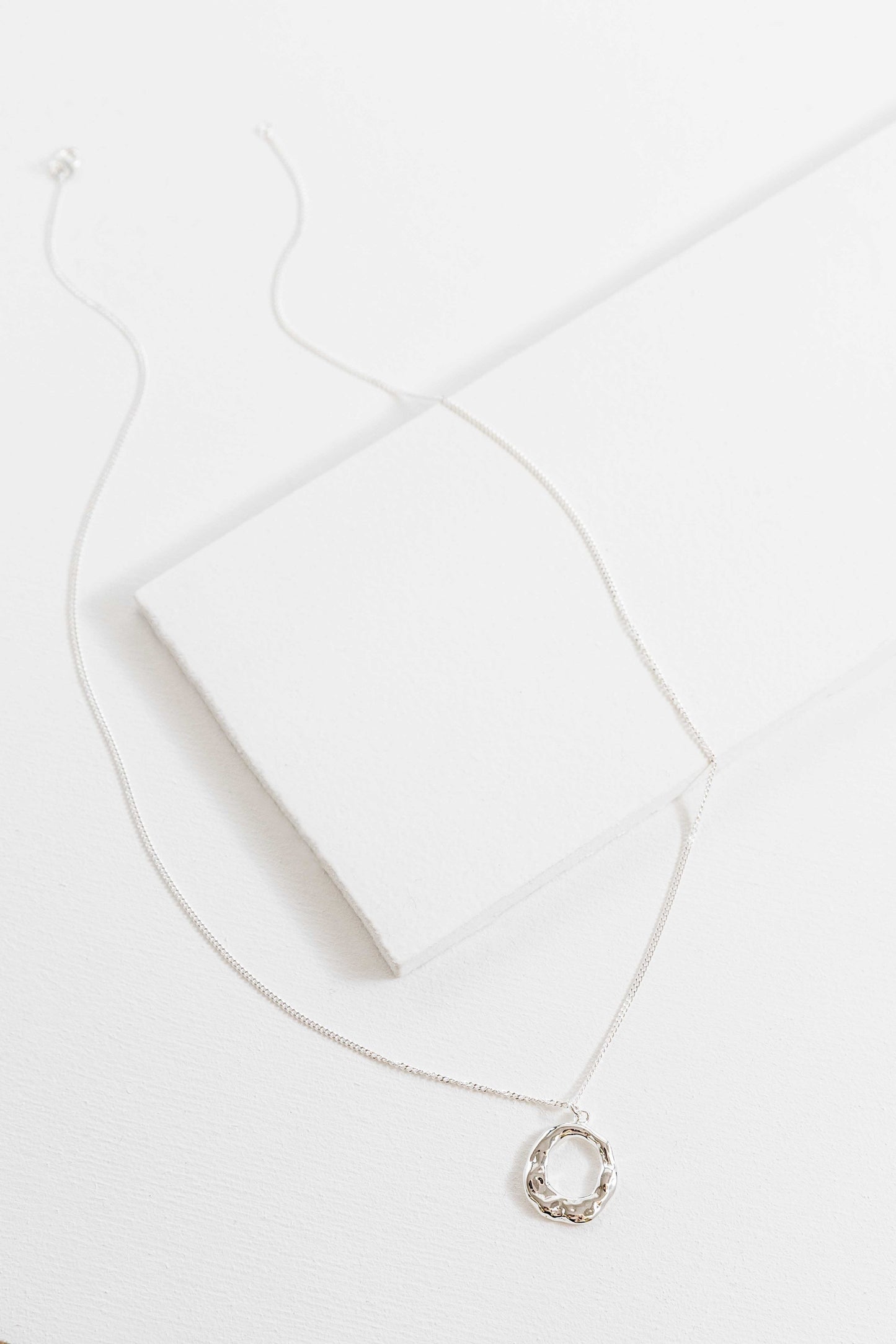 Charming Circle Necklace (sterl.) | Silver